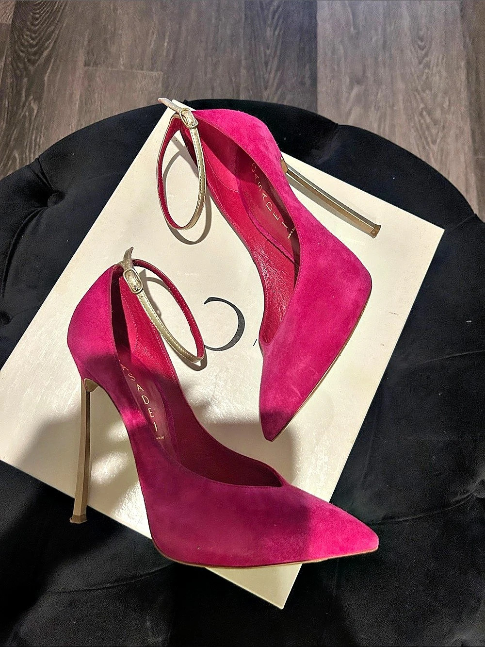 Casadei Blade Pointed-Toe Pumps Pink & Gold EU 38 1⁄2